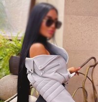 Mira - puta in Dubai
