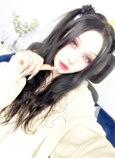 Mira - escort in Hong Kong Photo 5 of 8