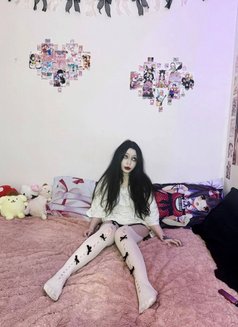 Mira - escort in Hong Kong Photo 7 of 8