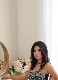 Mira - escort in Jeddah Photo 5 of 9
