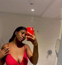 Mira - adult performer in Abu Dhabi