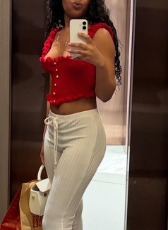 Mira - Squirt - Threesome - Mistress - puta in Dubai Photo 5 of 11