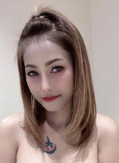 Mira - escort in Kuala Lumpur Photo 5 of 8