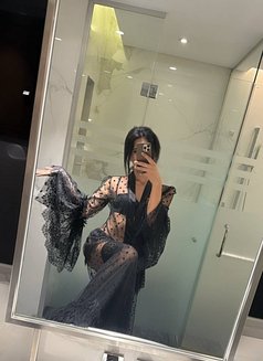 Mira - Transsexual escort in İstanbul Photo 2 of 4