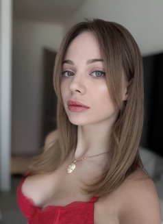 Mira - escort in Dubai Photo 5 of 9