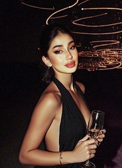 Mira20y, Exotic Turkish - puta in Dubai Photo 9 of 14