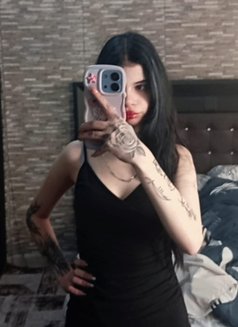 Miraa - escort in Beirut Photo 4 of 10