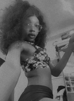 Miracle - puta in New Delhi Photo 7 of 7