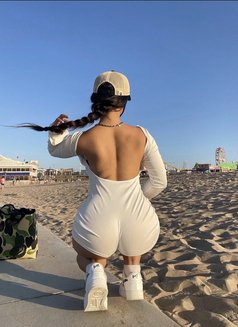 Mirah - puta in Fujairah Photo 2 of 2