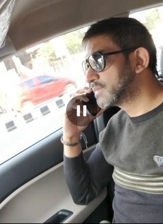 Miraj - masseur in Gurgaon Photo 2 of 7