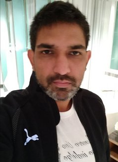 Miraj - masseur in Gurgaon Photo 3 of 7