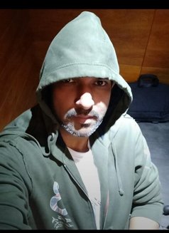 Miraj - masseur in Gurgaon Photo 5 of 7