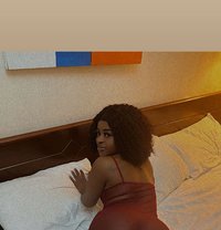 Miraj - escort in Beirut Photo 4 of 5