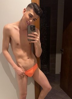 Miran - Male escort in İstanbul Photo 3 of 4