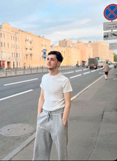 Miran - Male escort in İstanbul Photo 2 of 10