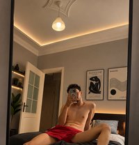 Miran - Male escort in İstanbul