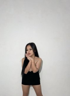 Miranda - escort in Singapore Photo 6 of 7