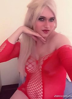 Miranda Lane - Transsexual escort in Dubai Photo 2 of 7
