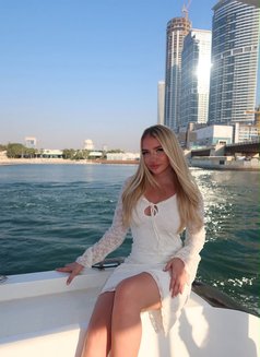 Miranda New Independent - masseuse in Dubai Photo 5 of 6