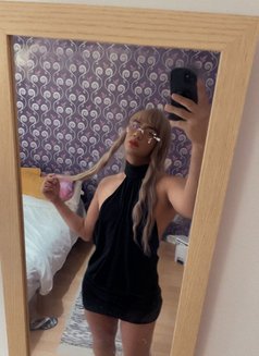 MIRANDA LATINA BABY BIG COCK - Transsexual escort in Doha Photo 3 of 4