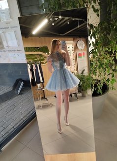 Miranda - escort in Dubai Photo 2 of 10