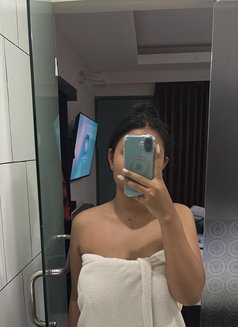 Miranda Syifa - puta in Bali Photo 4 of 5