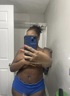 Mirav - escort in Okinawa Island Photo 2 of 3