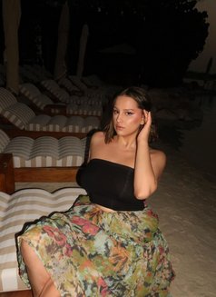 Mirel - escort in Dubai Photo 2 of 17