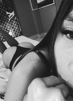 Miriah_Hugecock - Acompañantes transexual in Manila Photo 11 of 11