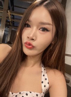 Mirinda - Transsexual escort in Tokyo Photo 24 of 24