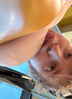 Miron - Male escort in Dubai Photo 2 of 4