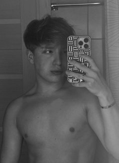 Miron - Male escort in Dubai Photo 3 of 4