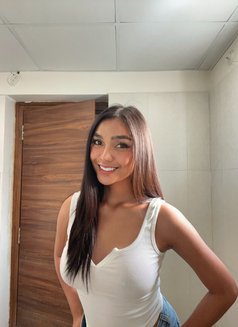 Mirriam the Sweet Lovely Girl - puta in Hyderabad Photo 19 of 23