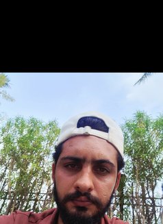 Mirza Faisal - Male adult performer in Dubai Photo 2 of 2