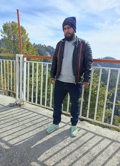 Mirza - Male escort in Karāchi Photo 3 of 4