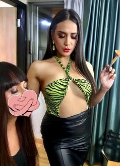 rain on men / smoking so hot and high - Acompañantes transexual in Bangkok Photo 10 of 14