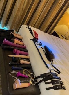 Full services GFE mistress Anal - escort in Dubai Photo 2 of 8