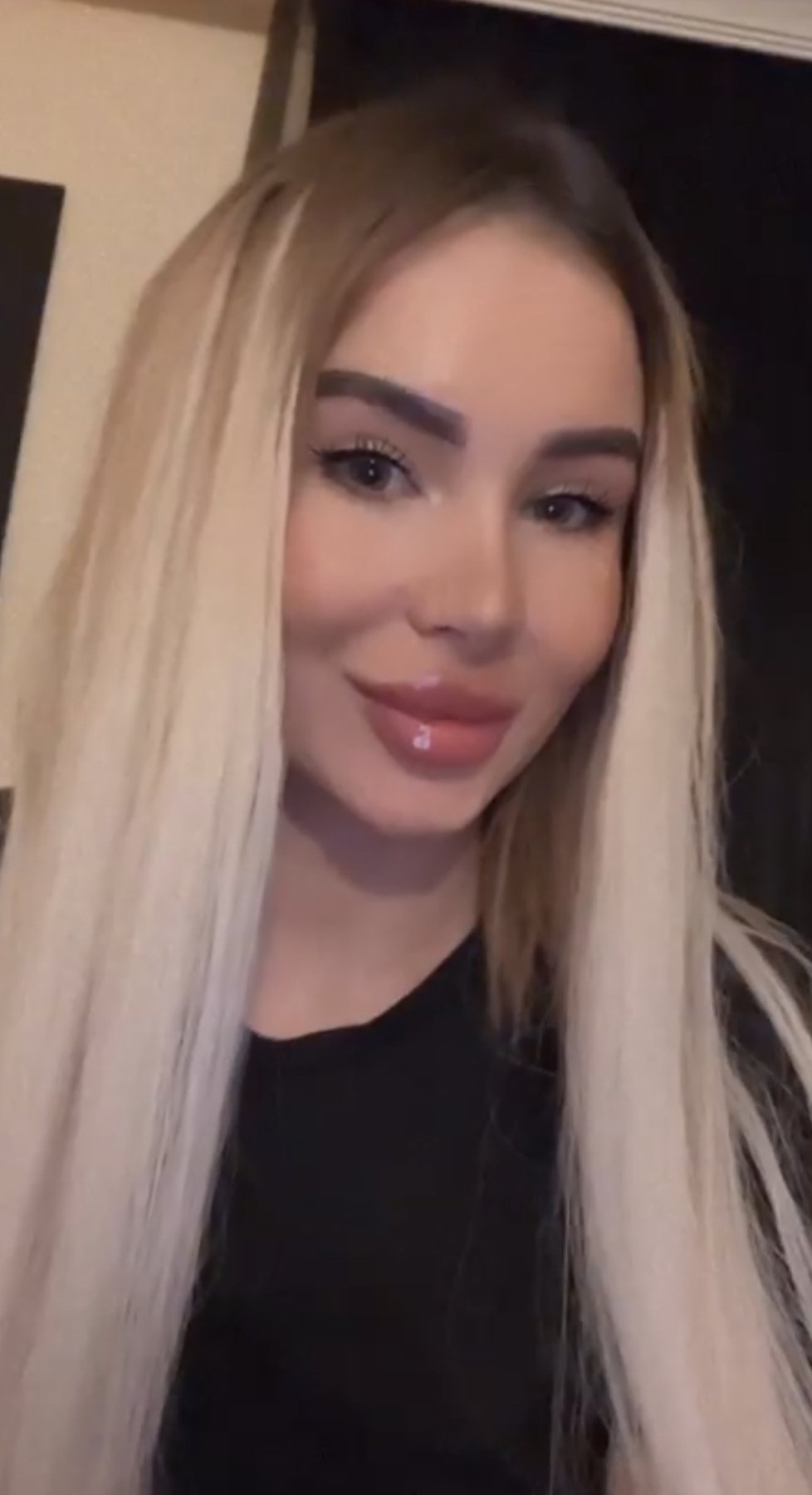 Rose Turkish Escort In Al Manama 12 