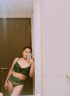 MISCHIEVOUS WELL HUNG VERSA-TOP SHEMALE - Transsexual escort in Makati City Photo 6 of 8