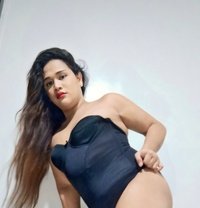 MISCHIEVOUS WELL HUNG VERSA-TOP SHEMALE - Acompañantes transexual in Makati City