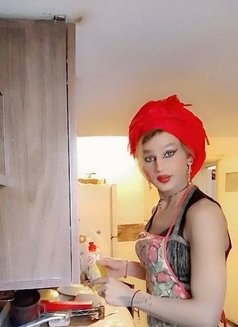 Misha Al3sal - Transsexual escort in Beirut Photo 13 of 23