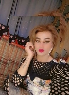 Misha Al3sal - Transsexual escort in Beirut Photo 15 of 25