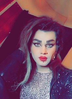 Misha Al3sal - Transsexual escort in Beirut Photo 17 of 25