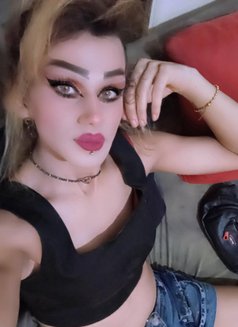Misha Al3sal - Transsexual escort agency in Beirut Photo 2 of 11