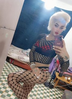 Misha Al3sal - Transsexual escort agency in Beirut Photo 7 of 11