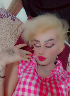 Misha Al3sal - Transsexual escort agency in Beirut Photo 9 of 11
