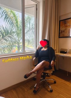 Misha - Dominadora in Mumbai Photo 19 of 20