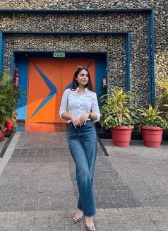 Misha Pandey - escort in Navi Mumbai Photo 3 of 4