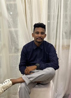 Mishan Miccy - Male escort in Colombo Photo 1 of 5