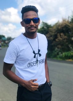 Mishan Miccy - Male escort in Colombo Photo 4 of 5